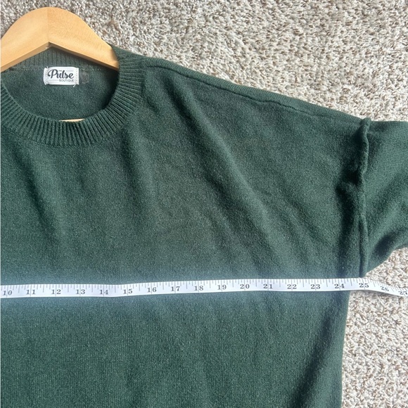 Pulse Green Crew Neck Sweater Timeless Design Casual Comfy Fall XL - Picture 5 of 6